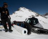 Stubai cubre la nieve del glaciar con lonas para guardarla y abrir para el esquí en septiembre