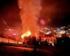 Un gran incendio destruye un hotel en la estación de esquí de Les 2 Alpes