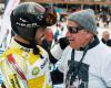 "Momentazo" de Joan Verdú con su abuelo al recibir el título de campeón de la Copa de Europa de gigante