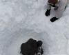 Un soldado indio es rescatado con vida tras 6 días bajo 8 metros de nieve
