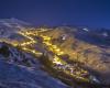 Sierra Nevada inaugura el esquí nocturno y abre la zona de Loma del Dilar para el Puente