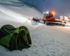 Ski Dubai instala tiendas de campaña para pasar la noche sobre la nieve