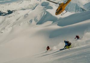 Heliski. una alucinante experiencia en la nieve asequible para casi todos los niveles (y bolsillos)