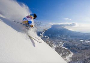 Así es la nieve de Japón: El destino soñado por esquiadores de todo el mundo