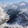 Val d'Isere en un soleado día de finales de marzo