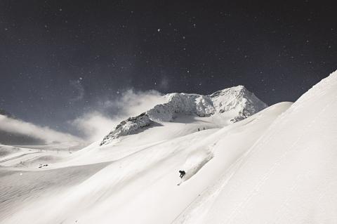 50-descensos-miticos-andre-schoenherr-stubai.jpg