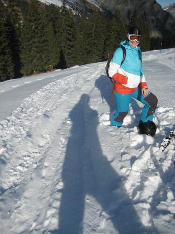 unos 50 cm de nieve al lado de la pista