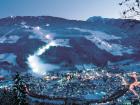 Vista nocturna de Schladming