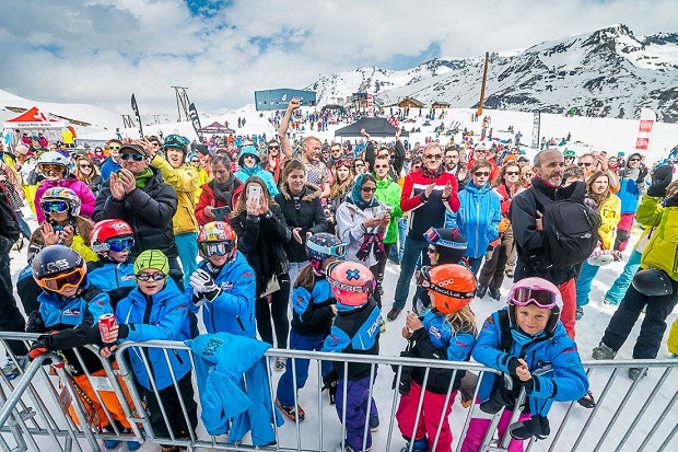 Los escolares y las familias sonel público que nutre cada año lasestaciones de esquí francesas. Foto Tignes