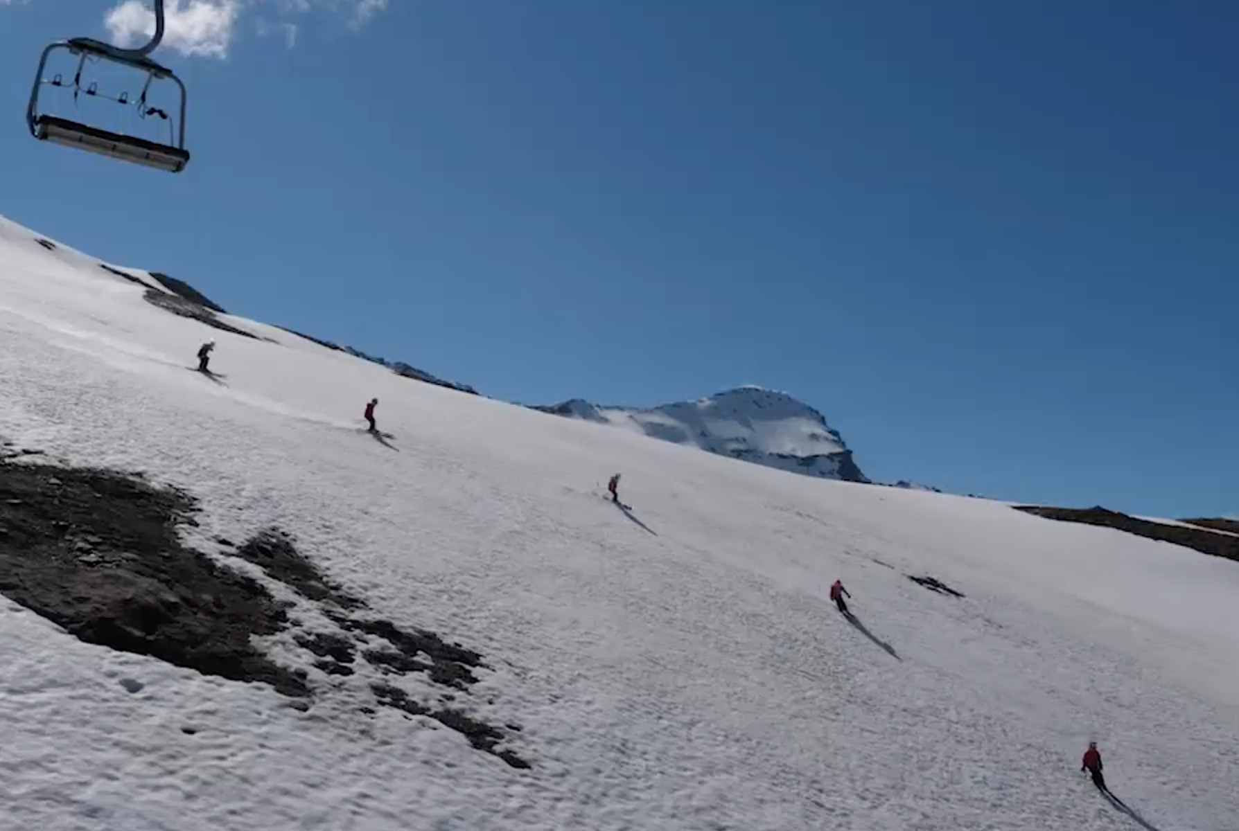 La temporada de esquí de verano en los glaciares franceses se amplía