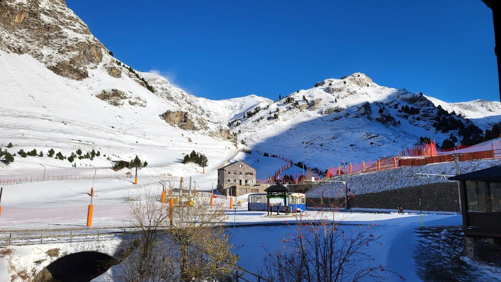 Acuerdo entre FGC y Queralbs que permitirá la continuidad del esquí alpino en Vall de Núria