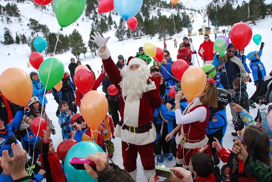 Papá Noel elige Vallnord para pasar las Navidades gracias a la buena nieve y al ambiente familiar