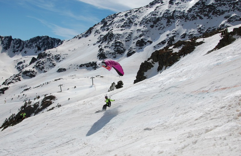 Omar Zaiter vence en la prueba de freeride y lidera la séptima edición del Vallnord Speed Contest