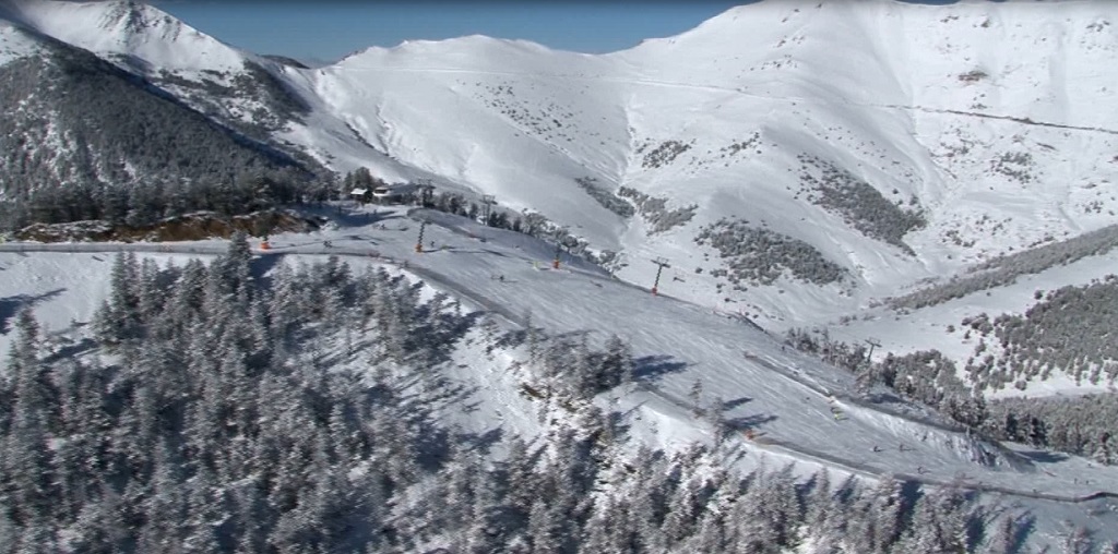 La nieve visita Vallnord y no parece querer marcharse 